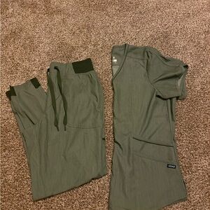 Adar Women's Olive Scrub Set